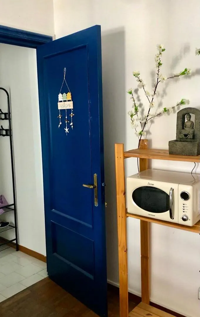 Guest house Pranayama Sea View Room- Shared Bathroom Bari Italy
