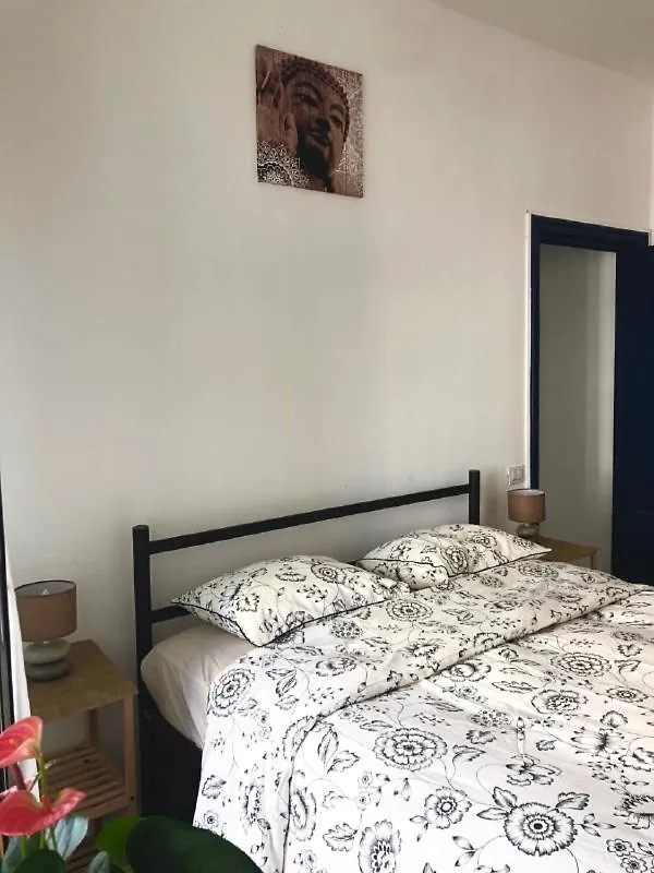 Guest house Pranayama Sea View Room- Shared Bathroom Bari