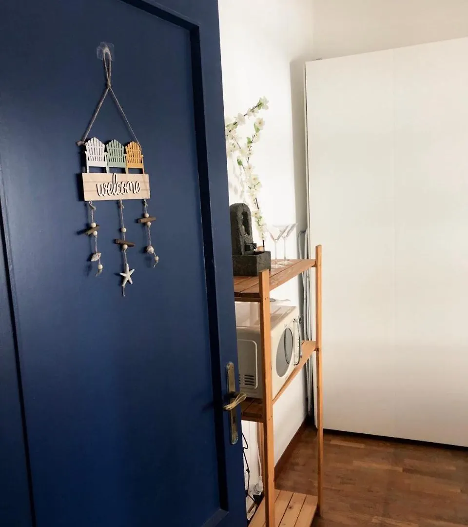 Pranayama Sea View Room- Shared Bathroom Bari 0*,  Italy